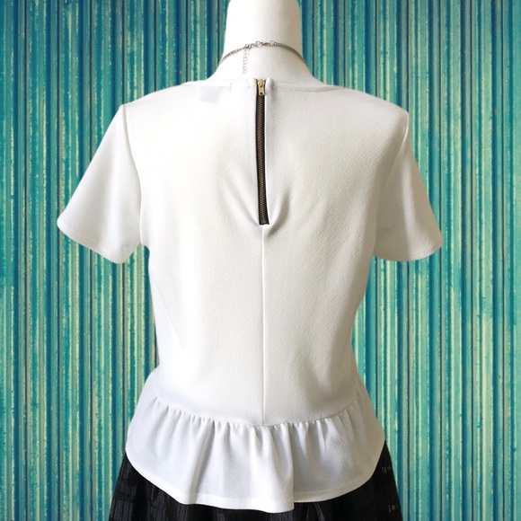 Bar III Textured Peplum Top White -Size L - NWT - Picture 4 of 6